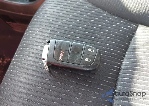 2017 Dodge Journey Sxt z USA, uszkodzony, nr VIN 3C4PDCBG2HT526451